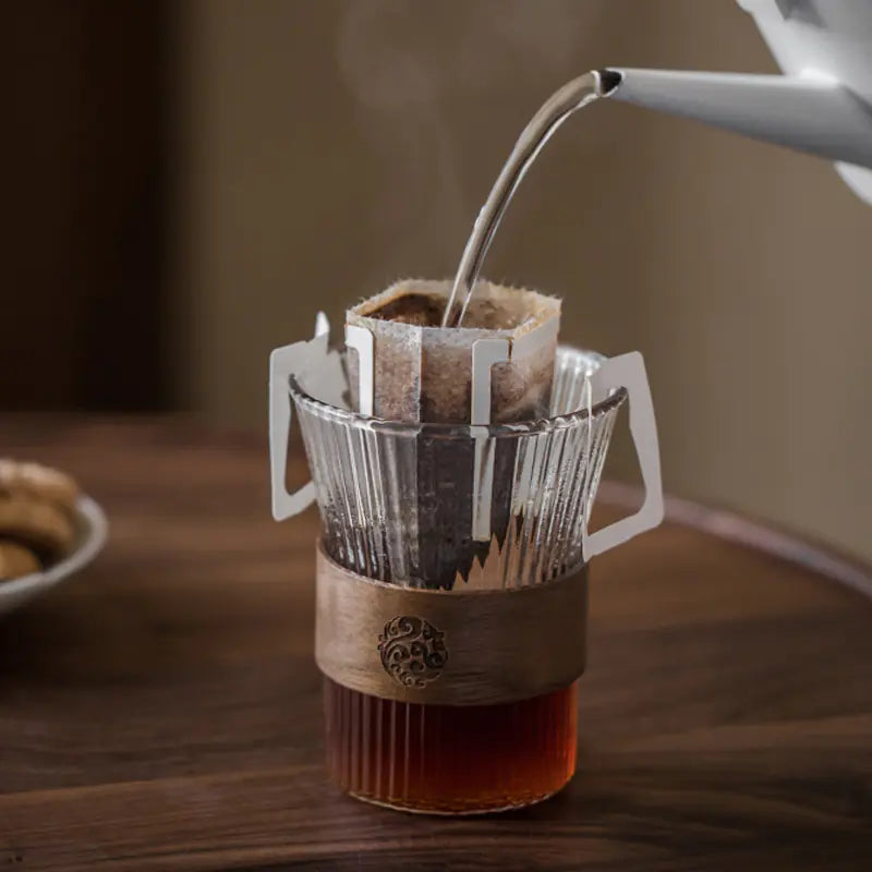 Taza de Vidrio Estilo Japonés con Posavasos de Madera – 350 ml